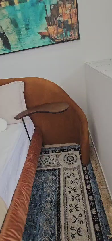 Cama Elodie Queen com mesas laterais