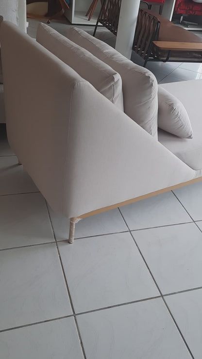 Chaise Longa Dakota com Base em Metal